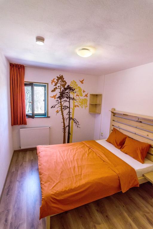 Hotel Activ Parc Negresti Esterno foto